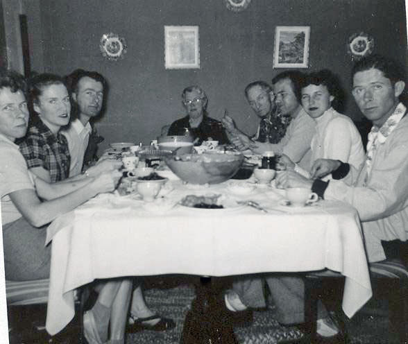 FamilyDinnerTuckersSmartFix.jpg