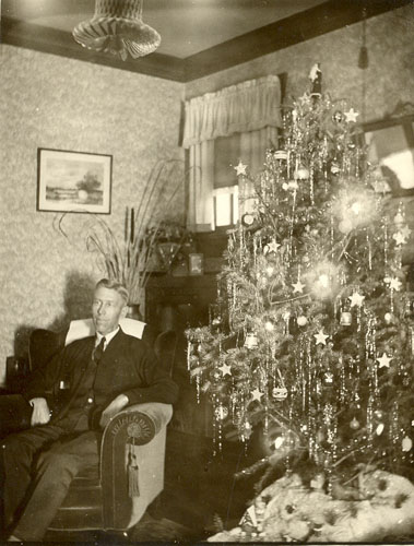 FrankCmas1928Smaller.jpg